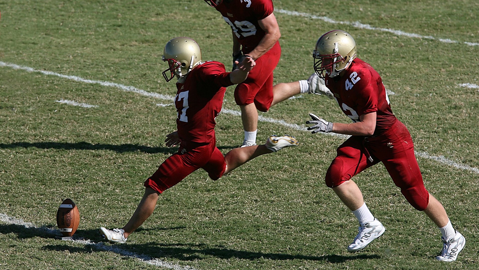 《英雄联盟》跨界合作“未来之战”势不可挡!